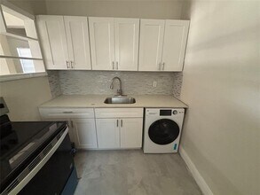 771 NW 52nd St in Miami, FL - Building Photo - Building Photo