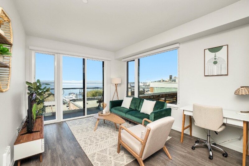 80 South Main St in Seattle, WA - Building Photo