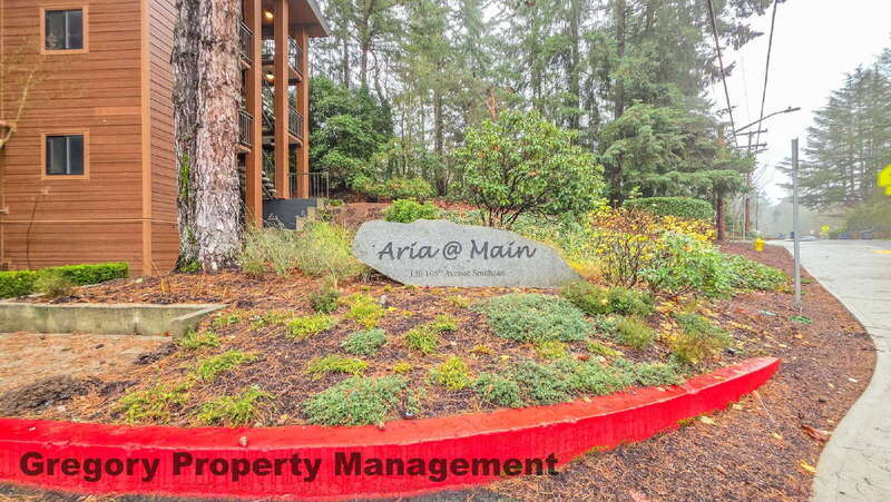 130 105th Ave SE in Bellevue, WA - Building Photo