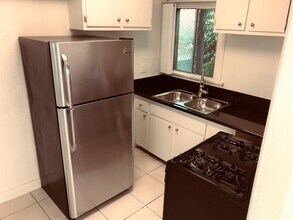 4525 Franklin Ave in Los Angeles, CA - Building Photo - Building Photo