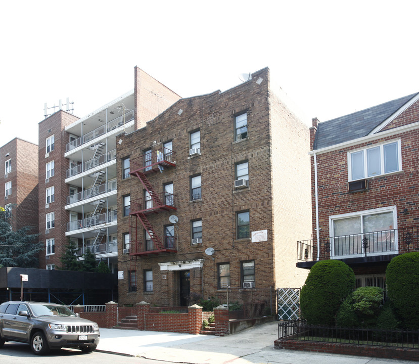 2041 E 7th St in Brooklyn, NY - Building Photo