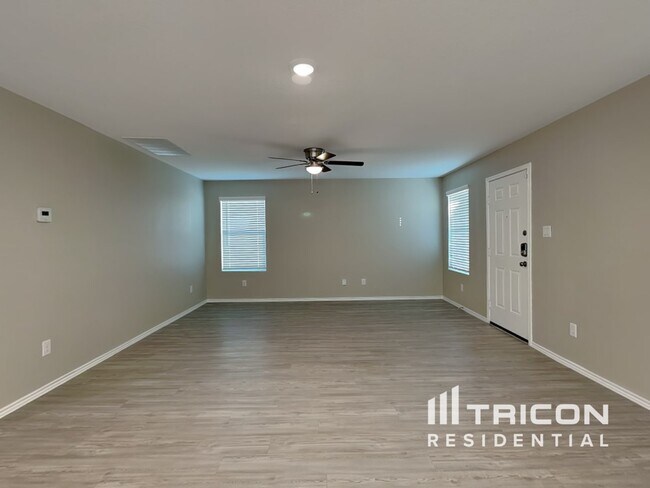 9607 Littleton Grist in San Antonio, TX - Building Photo - Building Photo