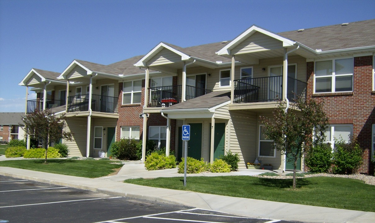 Riverbend Apartment Homes in Grand Island, NE - Building Photo