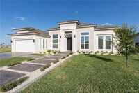 9814 N 24th Ln in McAllen, TX - Foto de edificio - Building Photo