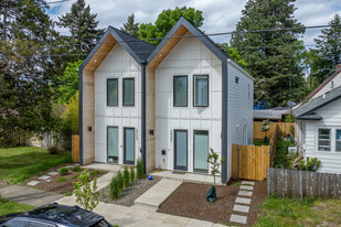 5321-5323 N Yale St in Portland, OR - Building Photo
