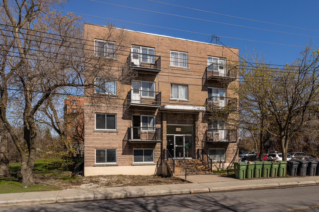 1745 Tassé Rue in St. Laurent, QC - Building Photo