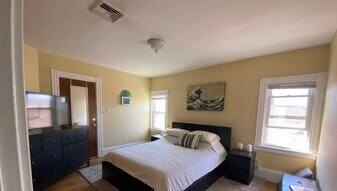 543 Broadway, Unit #1 in Somerville, MA - Building Photo