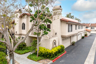 Marbella in San Diego, CA - Foto de edificio - Building Photo