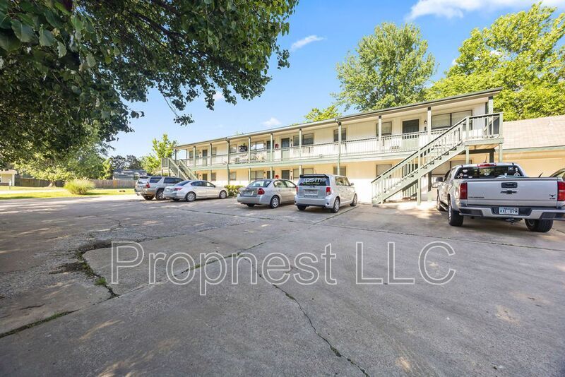 2764 N Barcelona Ave in Fayetteville, AR - Building Photo