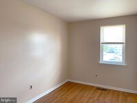 8909 Alton St photo'
