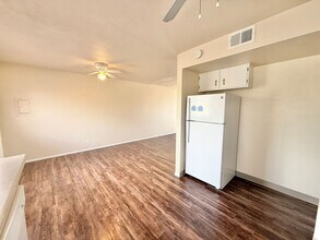 2 Alan Shepard Rd in Pueblo, CO - Building Photo - Building Photo