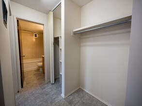 5205 110 St NW in Edmonton, AB - Building Photo - Building Photo
