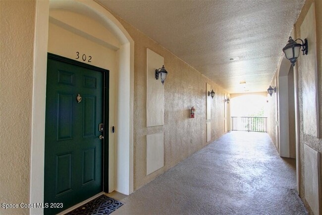 property at 1626 Peregrine Cir