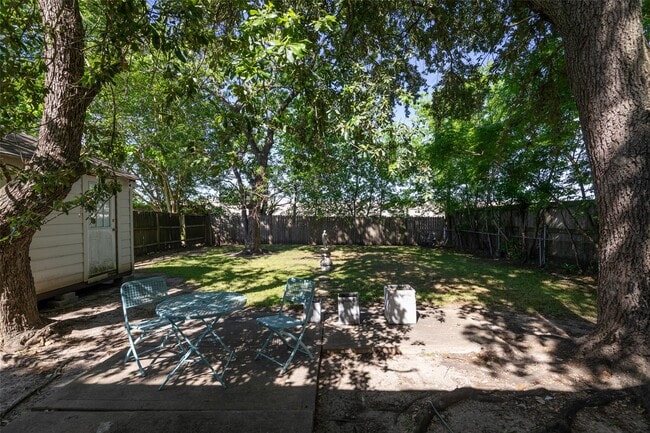 property at 5808 Community Dr