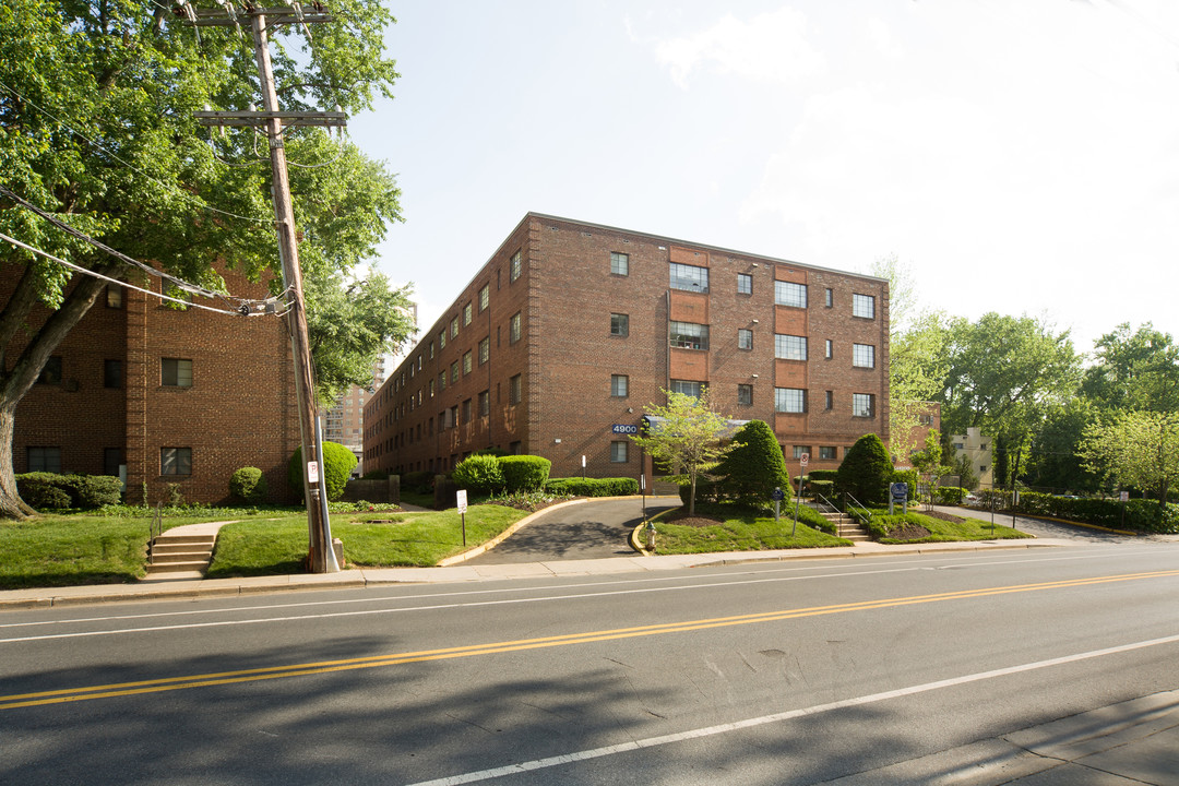 The Glenmont in Bethesda, MD - Building Photo