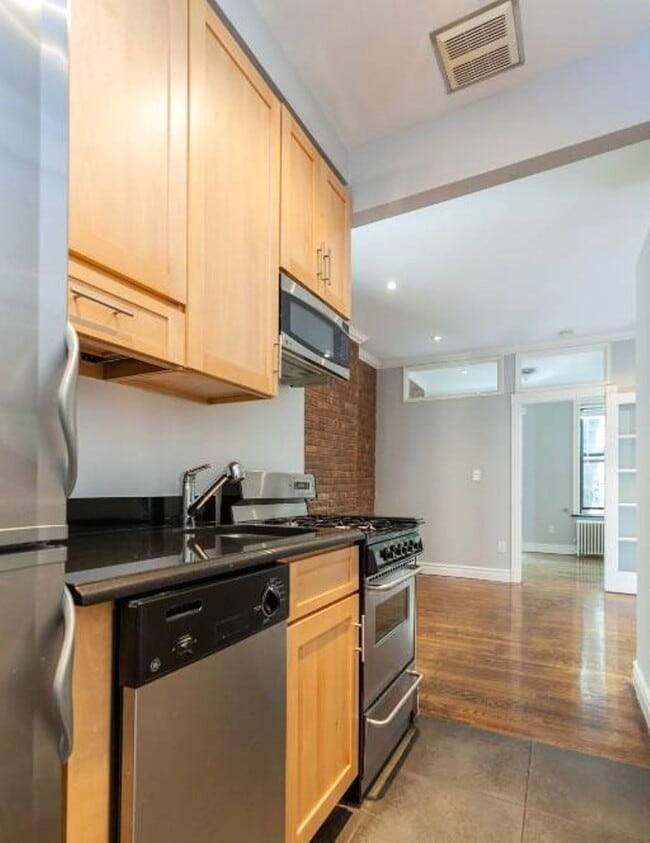 property at 52 Barrow St