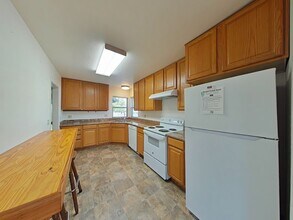 2704 NW Lincoln Ave in Corvallis, OR - Building Photo - Building Photo