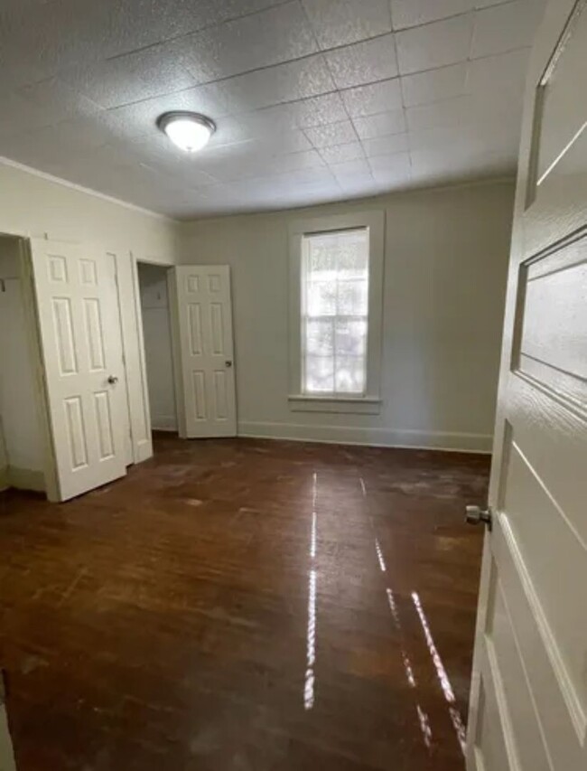 808 Camp St in Hattiesburg, MS - Foto de edificio - Building Photo