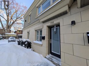 1303-1303 Bayview Ave in Toronto, ON - Building Photo - Building Photo