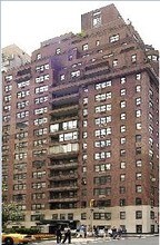 710 Park Ave in New York, NY - Building Photo - Building Photo