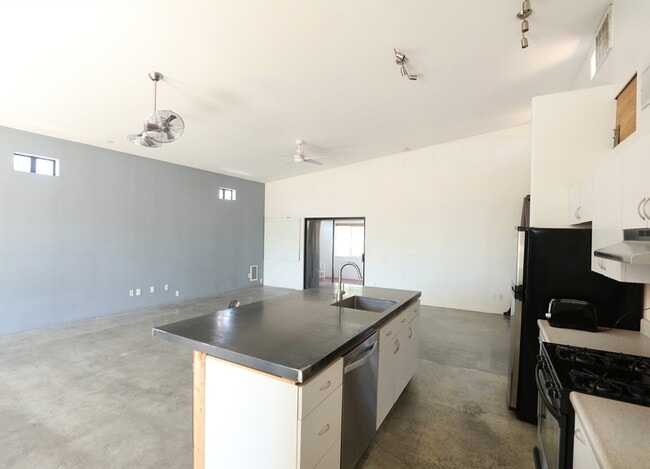 property at 421 E Lester St