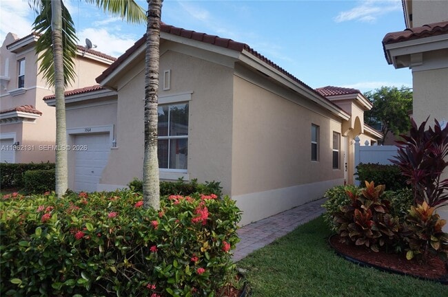 3955 NE 12th Dr in Homestead, FL - Building Photo - Building Photo