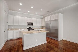 4111 Rawlins St in Dallas, TX - Building Photo