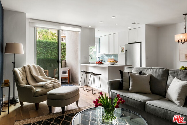 property at 7250 Franklin Ave