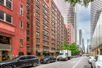 Leslie House in New York, NY - Building Photo - Building Photo