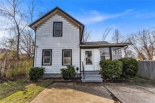 786 E 156th St in Cleveland, OH - Building Photo