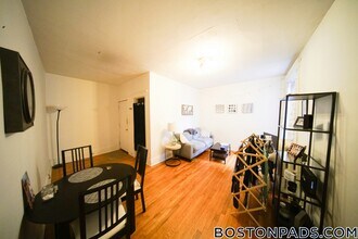 37 Dwight St in Brookline, MA - Foto de edificio - Building Photo