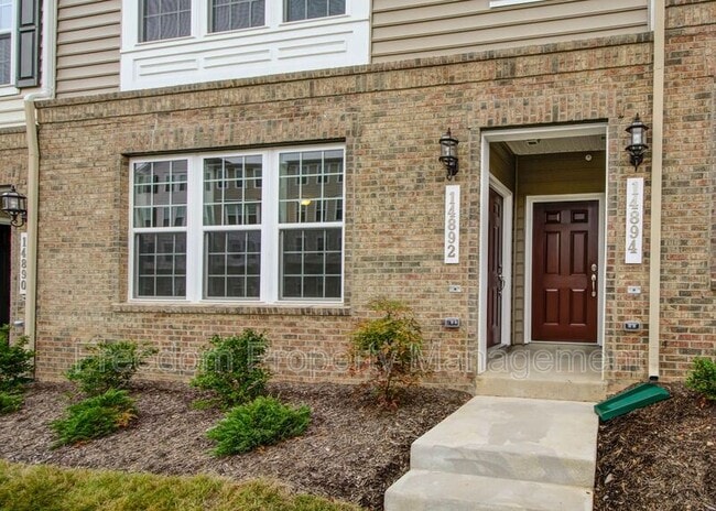 14894 Mason Creek Cir in Woodbridge, VA - Building Photo - Building Photo
