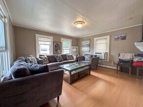 39 Rogers St in Branford, CT - Building Photo - Building Photo