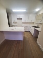 13529 Burbank Blvd in Van Nuys, CA - Building Photo - Building Photo