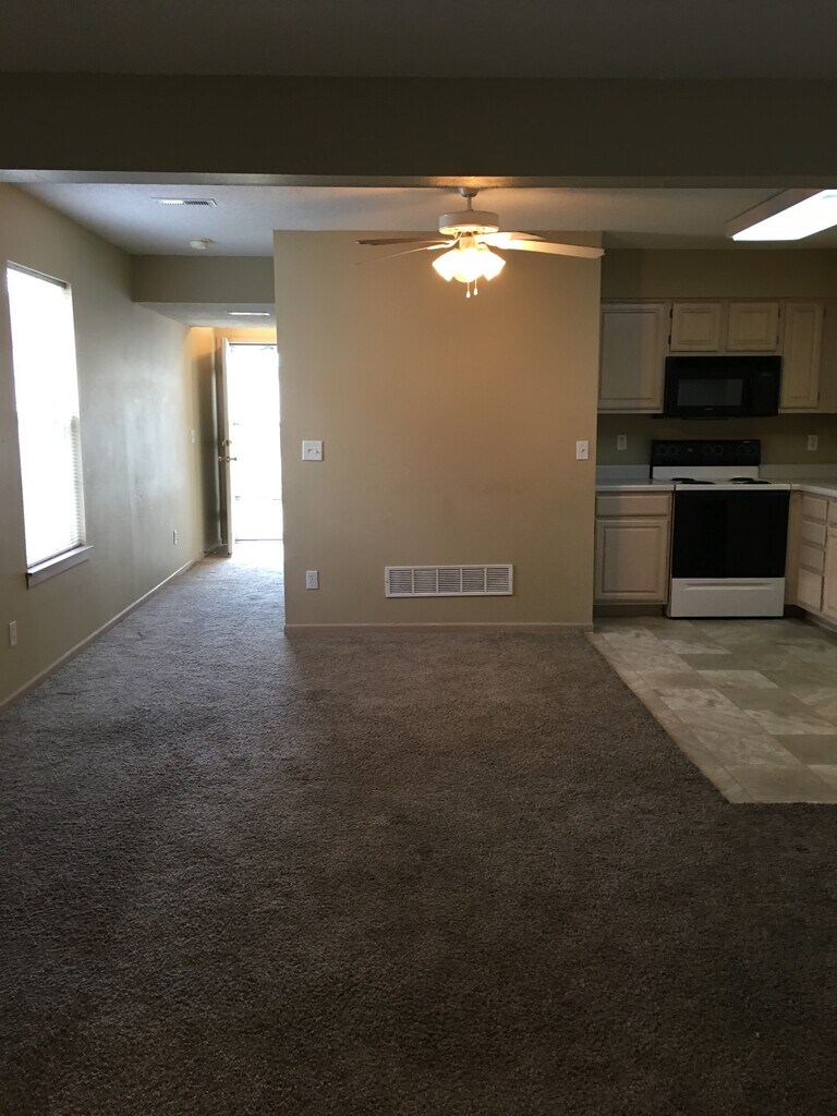 South Gardens Townhomes Harrisonville, MO Apartments For Rent