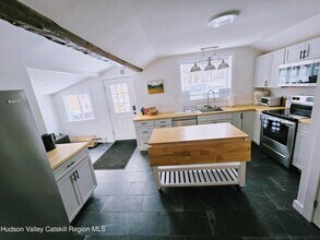 128 Cole Bank Rd in Saugerties, NY - Building Photo - Building Photo