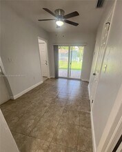 5780 SW 61st St in Miami, FL - Building Photo - Building Photo