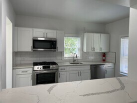 830 Montclair Ave in Bethlehem, PA - Building Photo