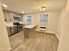 169 Manor Dr in Red Bank, NJ - Building Photo