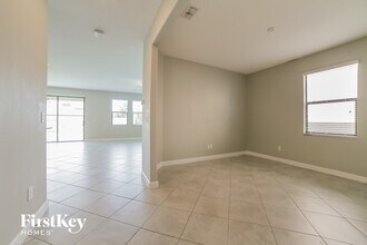 9825 Ivory Dr in Ruskin, FL - Building Photo - Building Photo