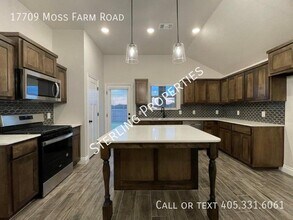 17709 Moss Farm Rd in Edmond, OK - Building Photo - Building Photo