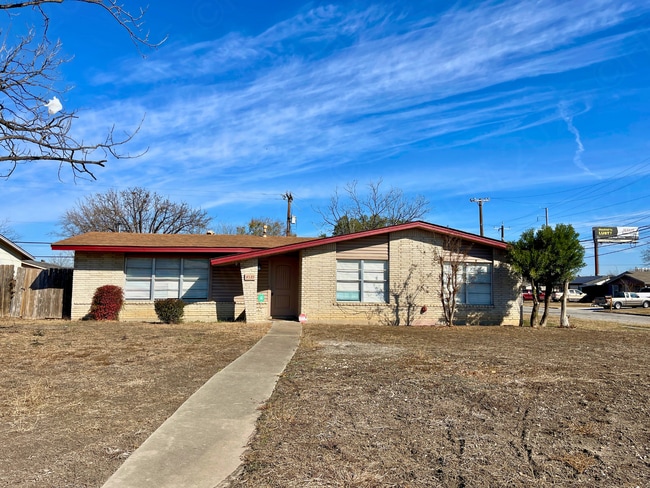 property at 4539 Eisenhauer Rd