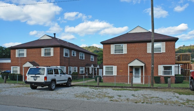 5100-5102 Venable Ave SE in Charleston, WV - Foto de edificio - Building Photo