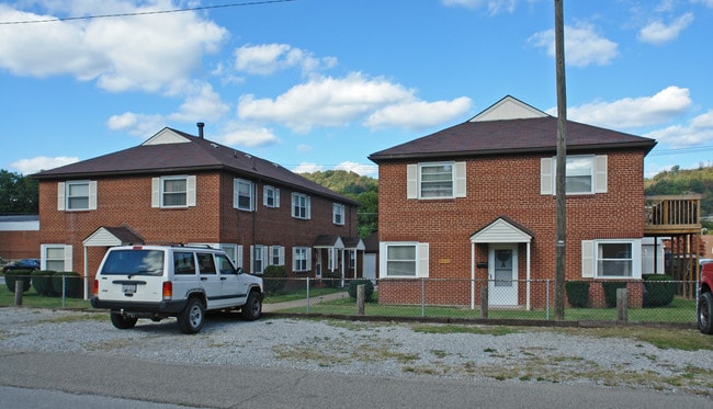 5100-5102 Venable Ave SE in Charleston, WV - Building Photo - Building Photo