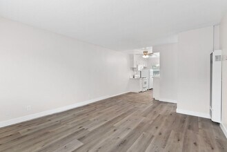 1512 E Florida St in Long Beach, CA - Building Photo - Building Photo