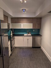 2655 Collins Ave, Unit 703 in Miami Beach, FL - Foto de edificio - Building Photo