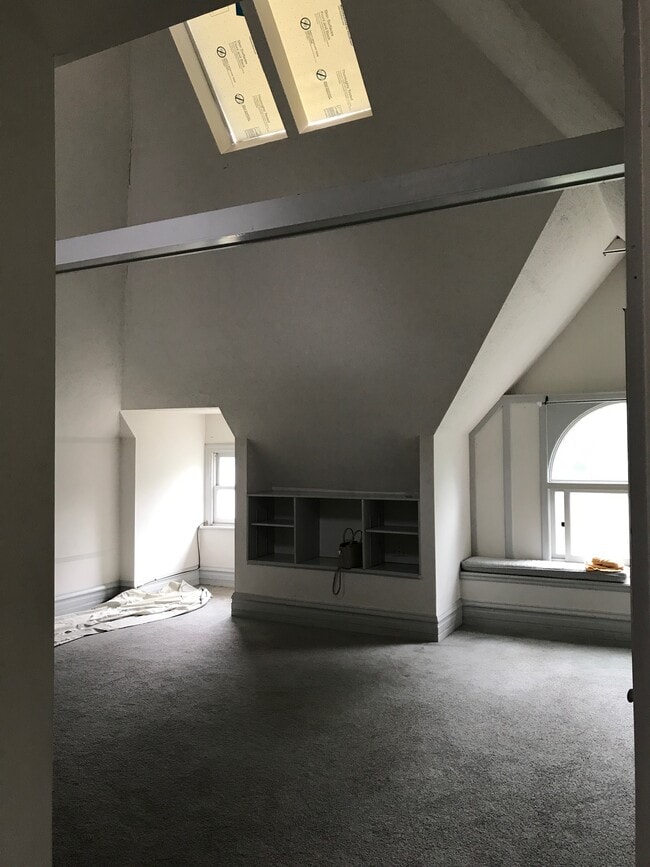 447 S Atlantic Ave, Unit 3rd Floor in Pittsburgh, PA - Building Photo - Building Photo