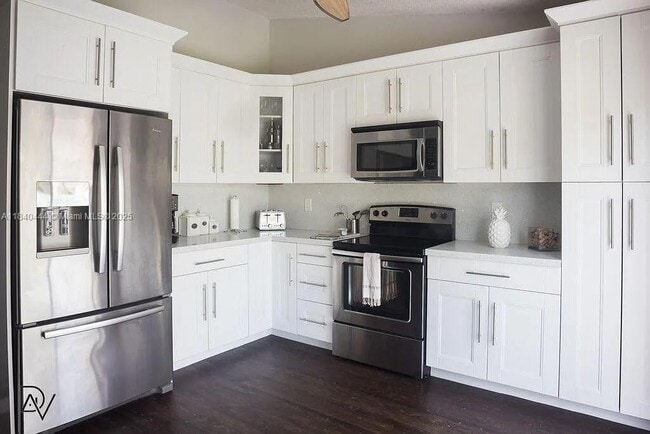 14504 SW 144th Ter in Miami, FL - Building Photo - Building Photo