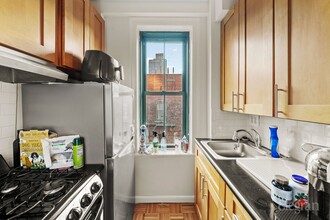 536 E 79th St in New York, NY - Building Photo - Building Photo