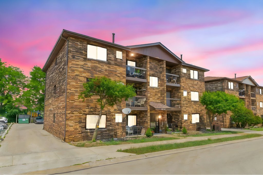 9102 Franklin Ct in Orland Park, IL - Building Photo